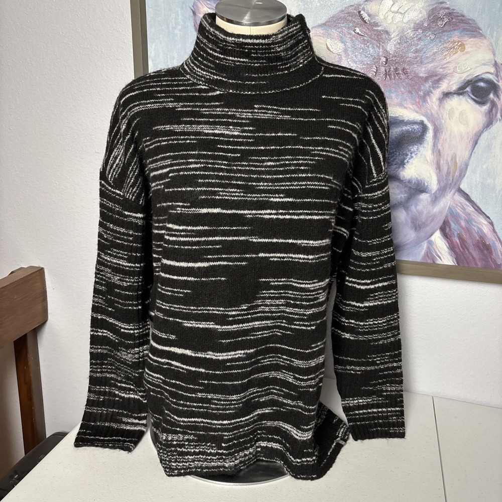 T by Talbots Women's LP Mock‎ Turtleneck Wool Blend Black White Striped Sweater